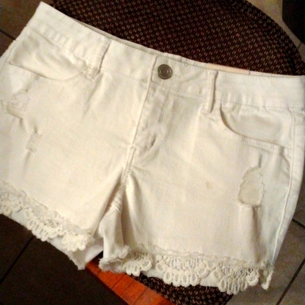 KOHL'S SO FAVORITE SHORTIE WHITE SHORTS 16 PLUS